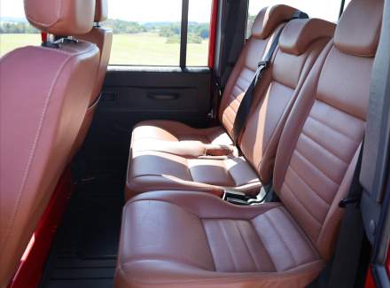 Land Rover - Defender