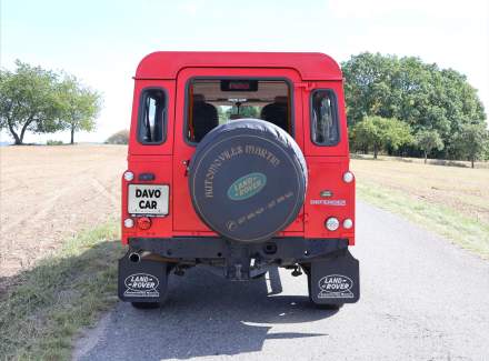 Land Rover - Defender