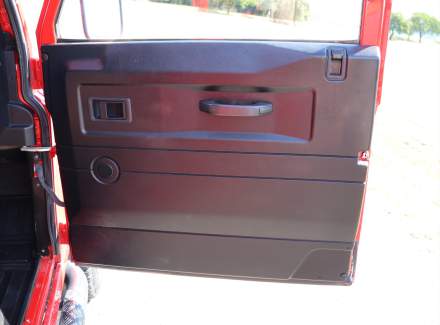 Land Rover - Defender