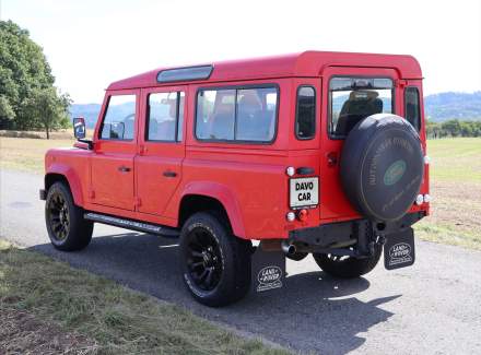 Land Rover - Defender