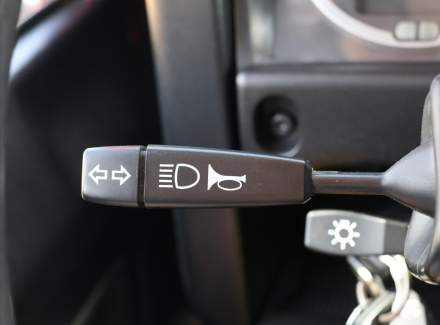 Land Rover - Defender