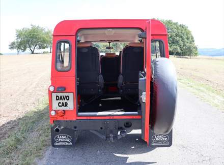 Land Rover - Defender