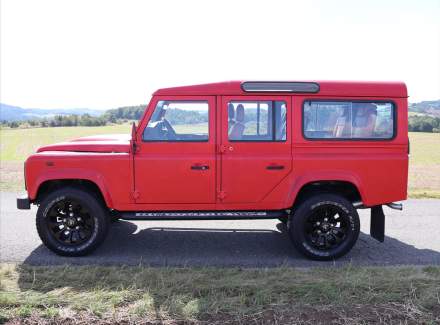 Land Rover - Defender