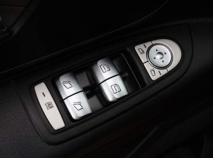 Mercedes-Benz - Vito