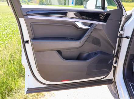 Volkswagen - Touareg