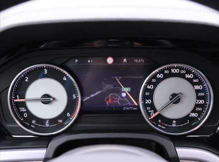 Volkswagen - Touareg