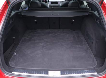 Mercedes-Benz - E-class