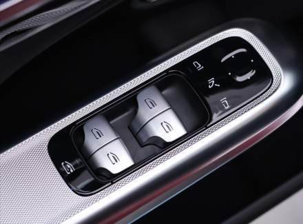 Mercedes-Benz - E-class