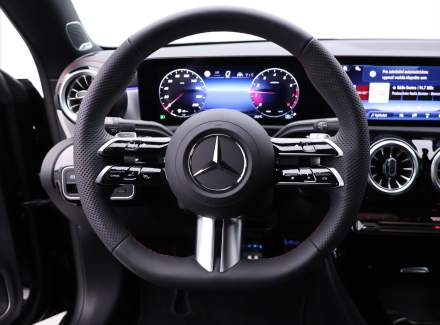 Mercedes-Benz - CLA