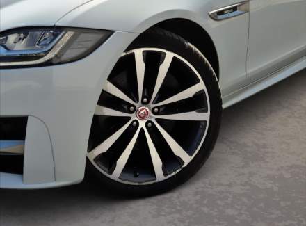 Jaguar - XF