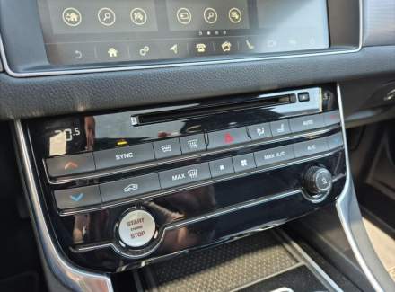 Jaguar - XF