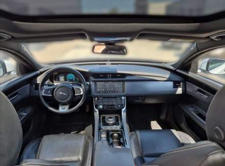 Jaguar - XF