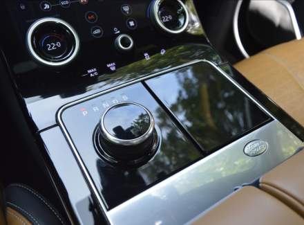 Land Rover - Range Rover Velar