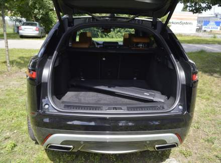Land Rover - Range Rover Velar