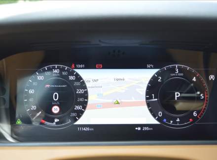 Land Rover - Range Rover Velar