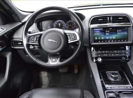 Jaguar - F-Pace