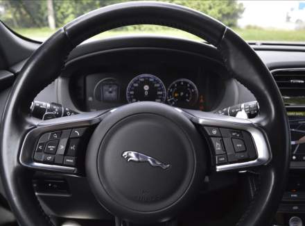 Jaguar - F-Pace