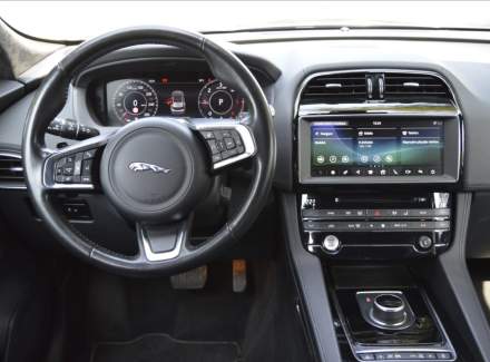 Jaguar - F-Pace