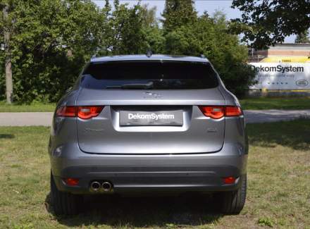 Jaguar - F-Pace