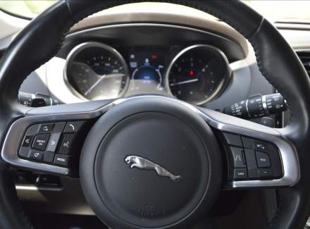 Jaguar - F-Pace