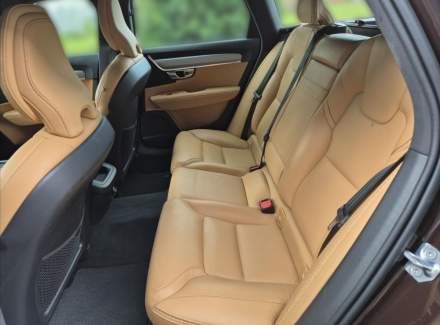 Volvo - V90