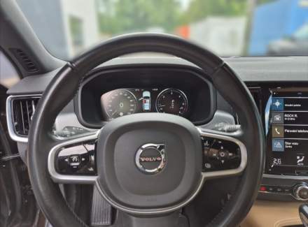 Volvo - V90