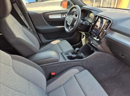 Volvo - XC40