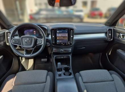 Volvo - XC40