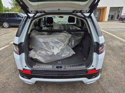 Land Rover - Discovery Sport