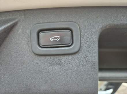 Land Rover - Discovery Sport