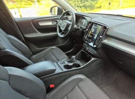 Volvo - XC40