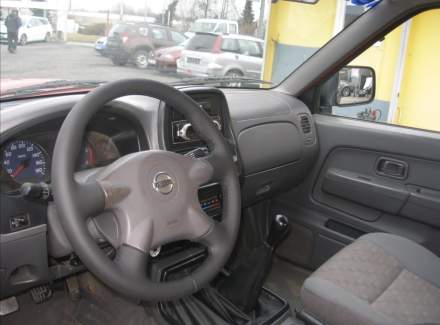 Nissan - Navara