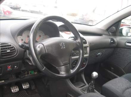 Peugeot - 206