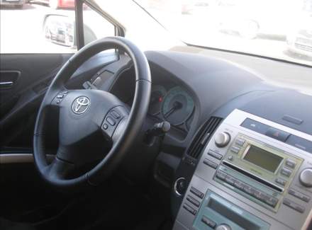 Toyota - Corolla Verso