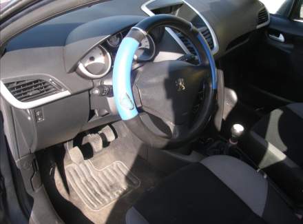 Peugeot - 207