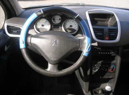 Peugeot - 207