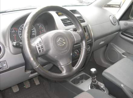 Suzuki - SX4