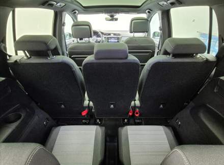 Volkswagen - Touran