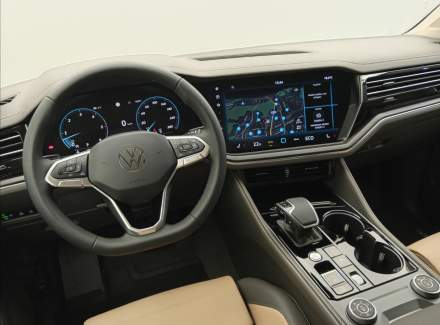 Volkswagen - Touareg