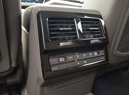 Volkswagen - Touareg