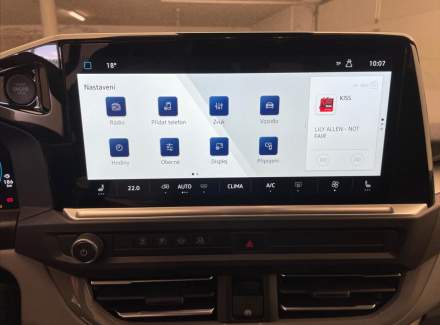 Volkswagen - Caravelle