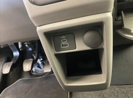 Volkswagen - Caravelle