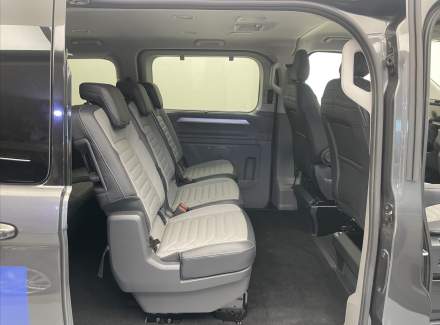 Volkswagen - Caravelle