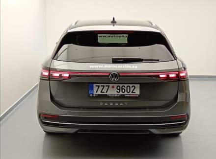Volkswagen - Passat