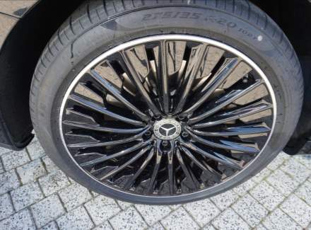 Mercedes-Benz - E-class