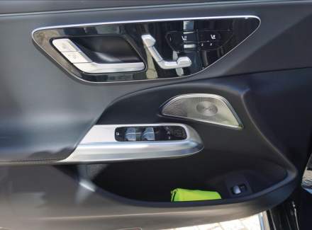 Mercedes-Benz - E-class