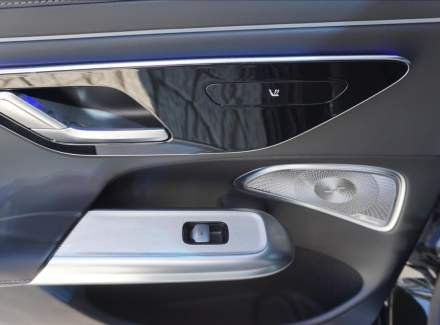 Mercedes-Benz - E-class