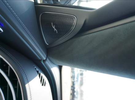 Mercedes-Benz - E-class