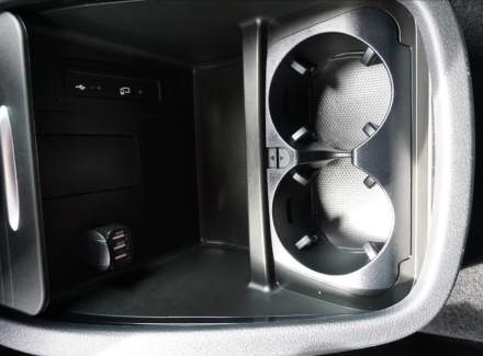 Mercedes-Benz - V-class