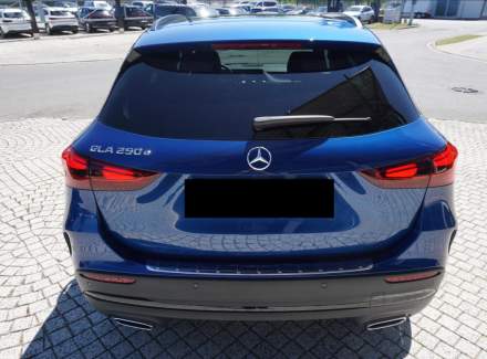Mercedes-Benz - GLA